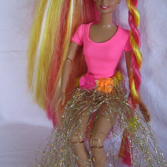 Barbie Hula Hair Doll Articulated Blue Eyes 1993 Gold Grass Skirt Tropic Mattel - Picture 6 of 7